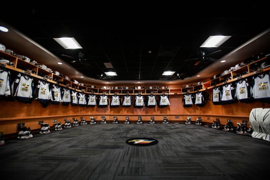 The Avs New Dressing Room : r/ColoradoAvalanche